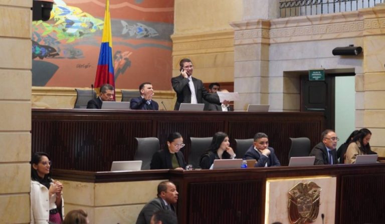 Nueva subcomisión para concertar reforma a la salud.
