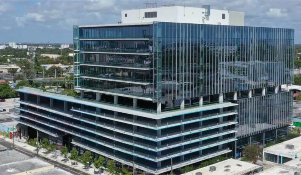 Tecnoglass reporta los segundos mejores ingresos históricos impulsados por sector residencial en EE. UU. Tecnoglass