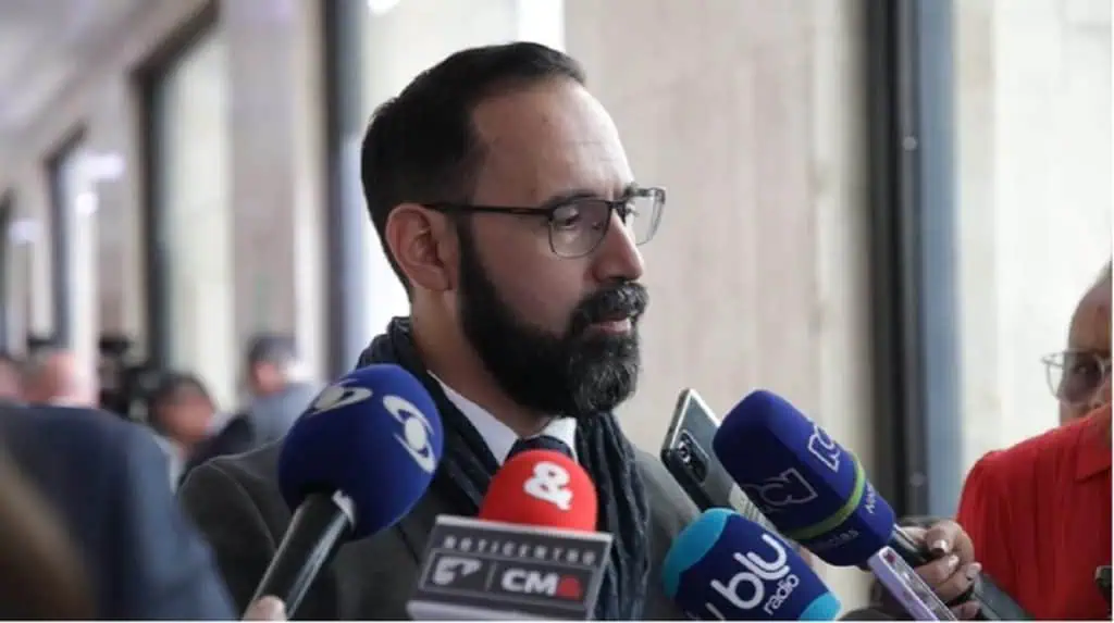 MinMinas habla tras barrida de vicepresidentes en Ecopetrol y petición de renuncias en la cartera Aunque Colombia buscará más reservas de hidrocarburos, ministro Camacho no habló de nuevos contratos
