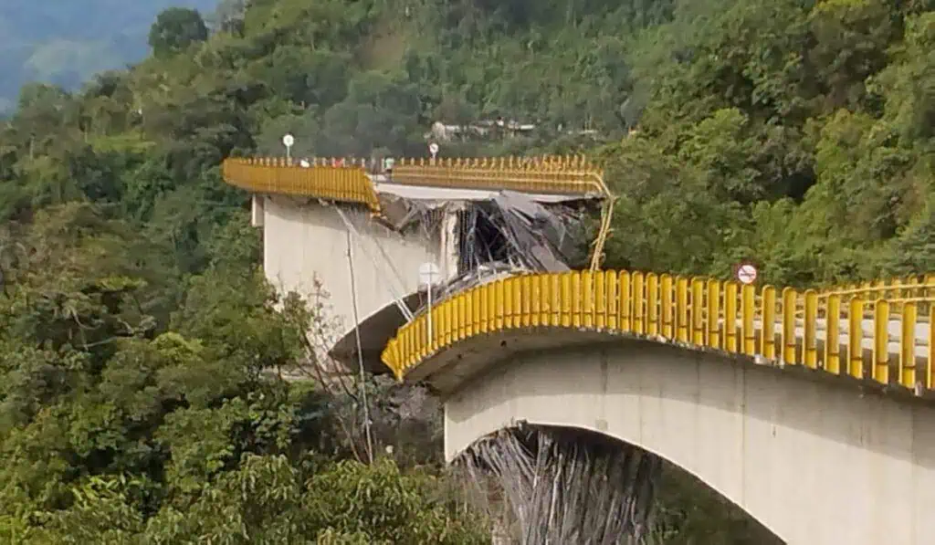 Gobierno discutirá en Consejo de Ministros las acciones ante caída de puente Los Grillos Puente Los Grillos