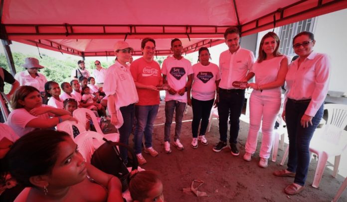 Agua en el Atlántico de la mano de Gobernación y Coca Cola Agua en el Atlántico de la mano de Gobernación y Coca Cola
