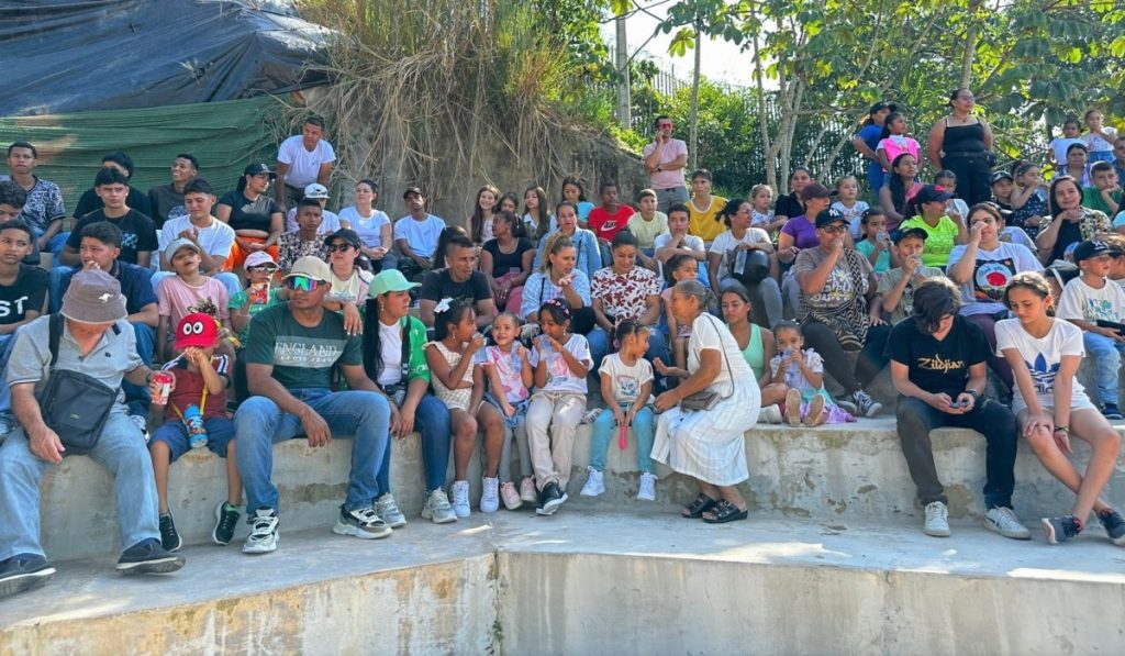 Asistentes. inicio Escuelas Deportivas Estrellas Azules.