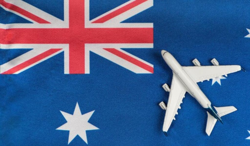 ¿Cuánta plata se necesita para viajar a Australia desde Colombia?