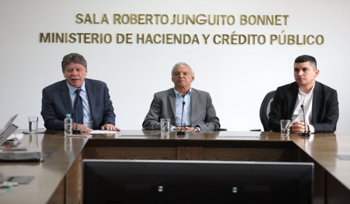 Baja tasas minhacienda Gobierno, bancos y gremios piden bajar tasa de interés.