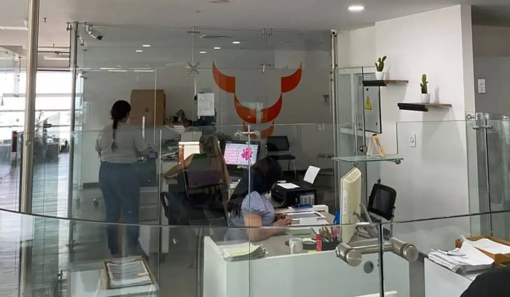 Ordenan cierre temporal a empresa de Ibagué por presunto maltrato laboral Charry Trading y Varchar
