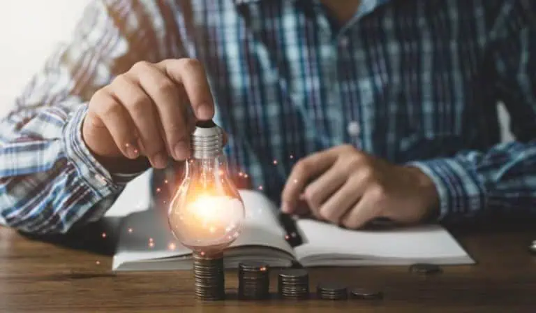 Precio de energía en bolsa de Colombia cayó 5,51 % en enero de 2024