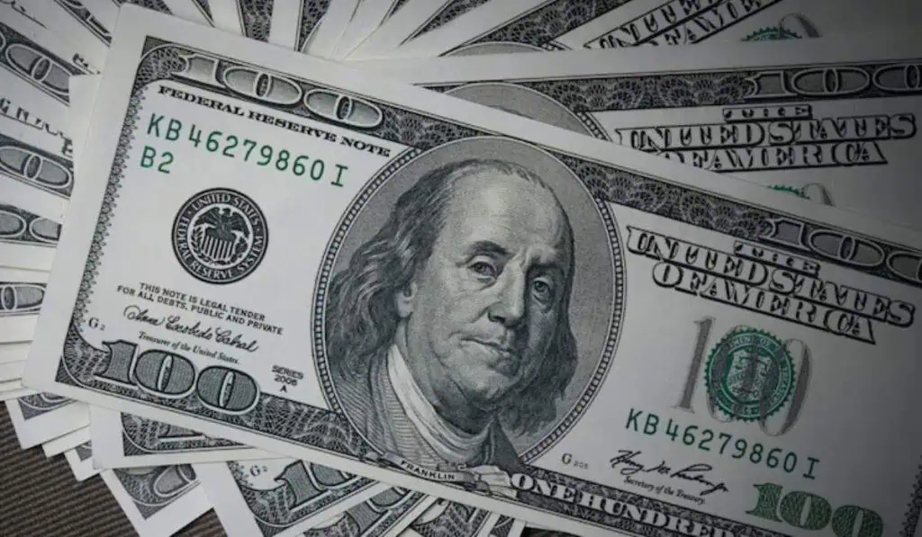 Dólar en Colombia termina enero a la baja: se acerca al soporte de $3.900 Dólar en Colombia