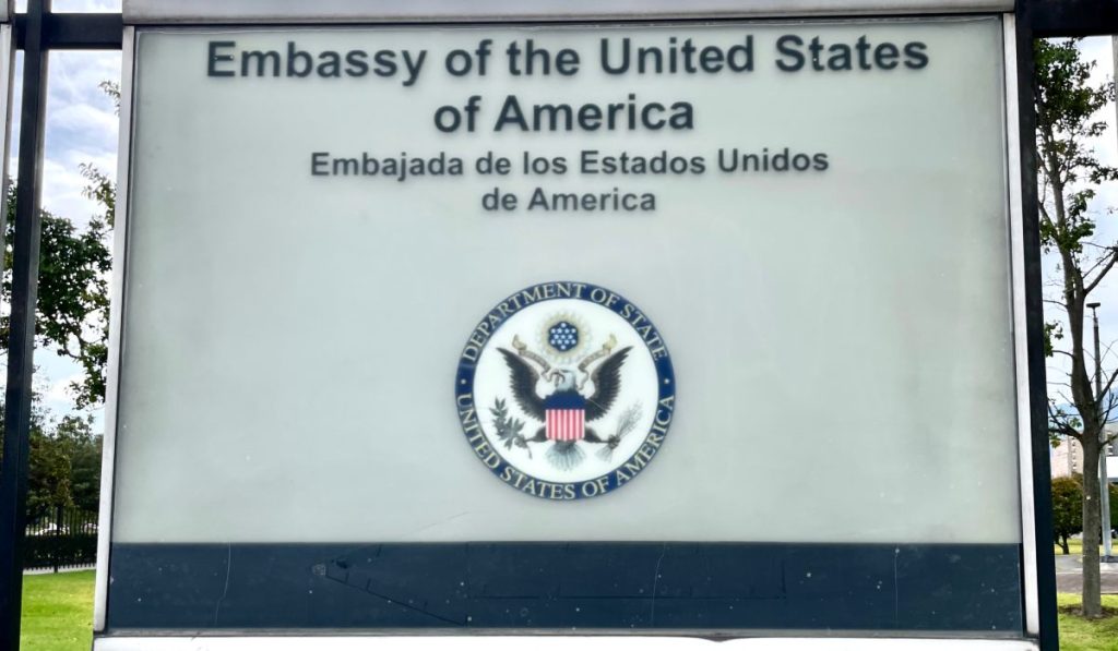 Embajada de Estados Unidos en Bogotá, Colombia, donde se tramita la visa