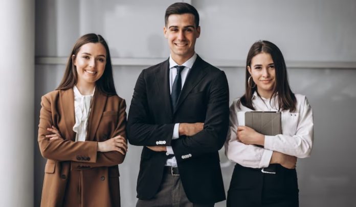 Empleo (7) Intelcia abre más de 700 vacantes en Bogotá y Medellín: así puede aplicar
