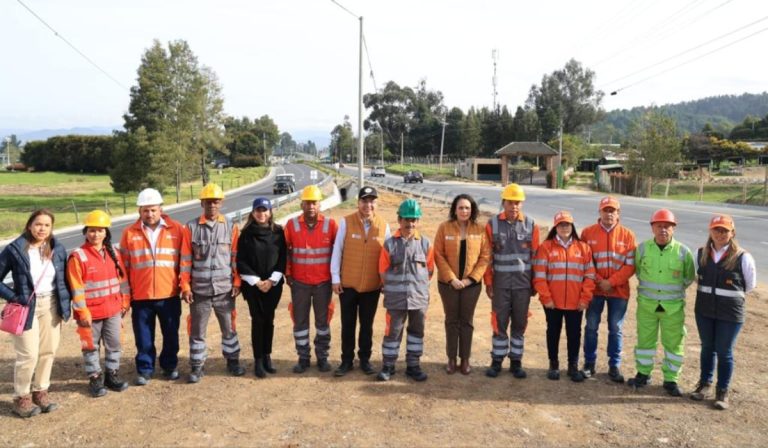 Entrega de doble calzada en proyecto Accesos Norte