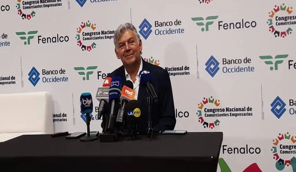 “Quizás tenga que empezar a hacerlo levemente, pero no de manera inmediata”: Fenalco sobre tasas de interés Esta es la proyección de Fenalco para la tasa de interés.