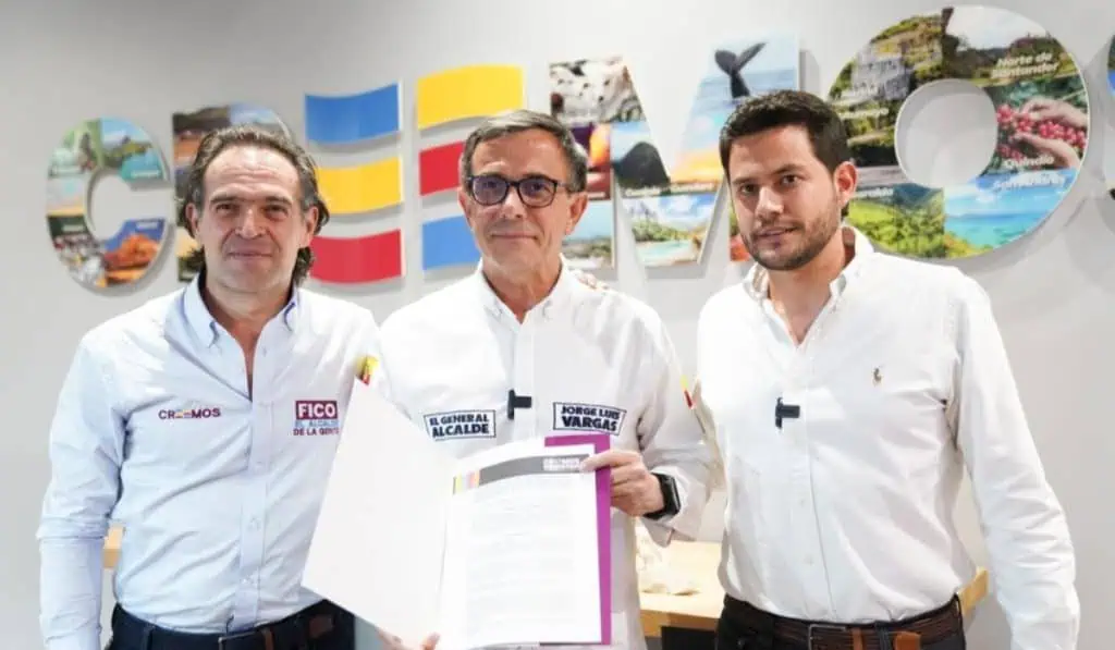 Fico Gutiérrez respalda al general (r) Jorge Luis Vargas en su candidatura por la Alcaldía de Bogotá Fico apoyará la candidatura del general (r) Jorge Luis Vargas