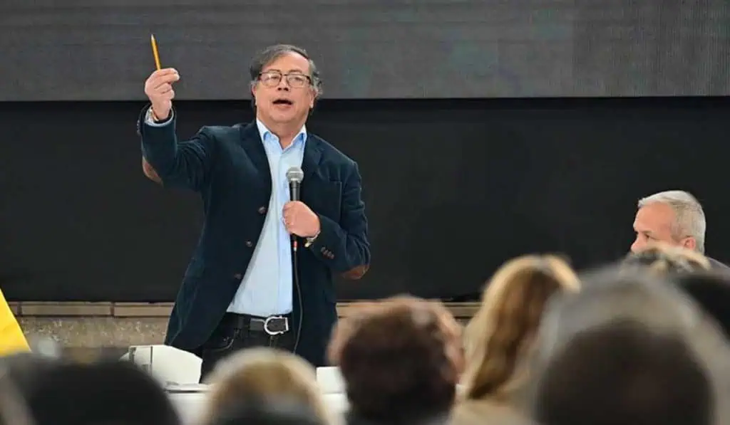 Petro ya tiene listo decreto que cambia las tarifas de energía en Colombia Gustavo Petro presidente
