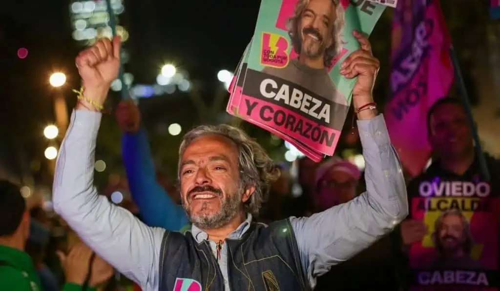 Lo que debe saber de Juan Daniel Oviedo y su aspiración para ser alcalde de Bogotá Juan Daniel Oviedo, candidato a la Alcaldía de Bogotá