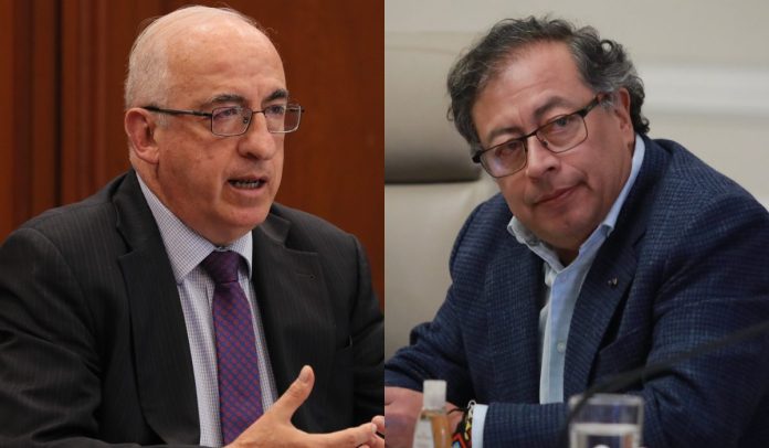 Leonardo Villar y Gustavo Petro Leonardo Villar del Banco de la República y presidente Gustavo Petro