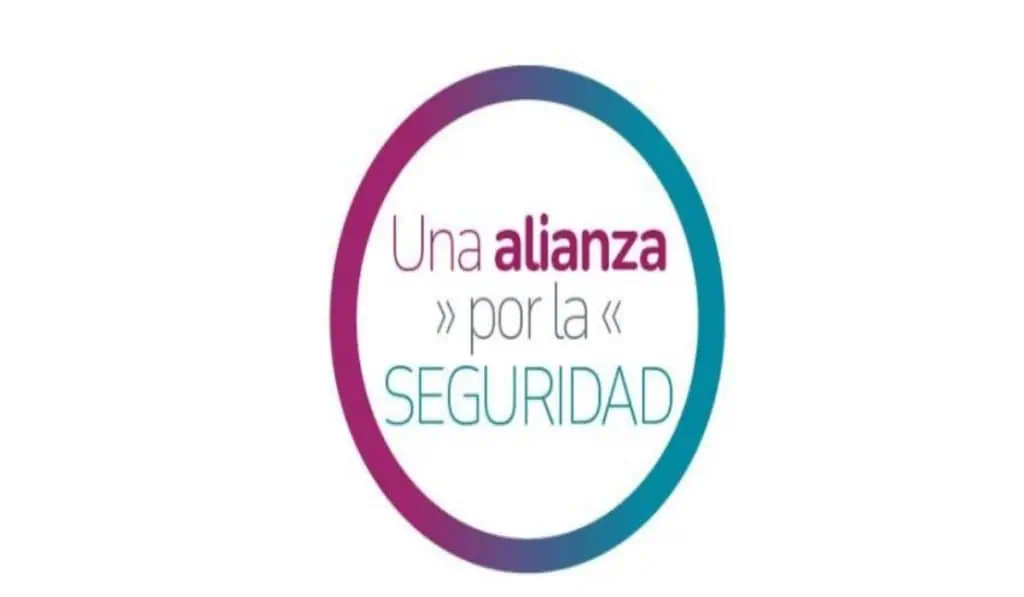 Nace una nueva alianza de dos empresas de seguros en Colombia Esta es la nueva alianza de seguros en Colombia.