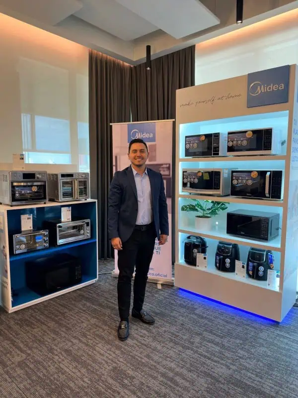 La marca de electrodomésticos Midea llega a Colombia: los productos que ofrecerá Juan Pablo Barrios gerente de Midea Colombia. Imagen: Cortesía
