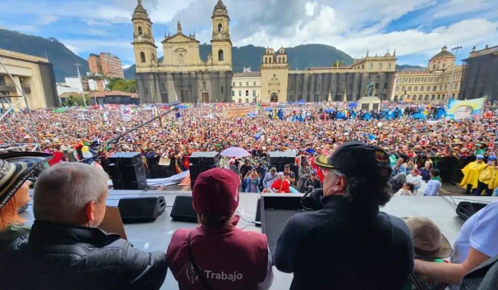 Petro convoca a nuevas marchas para el 1 de mayo en Día del Trabajo: busca respaldo a consulta popular Petro se pronuncia en marchas del 27 de septiembre_ reformas.