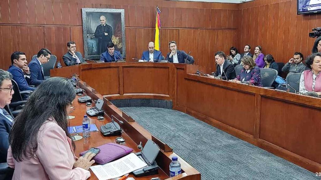 Tigo UNE Congreso