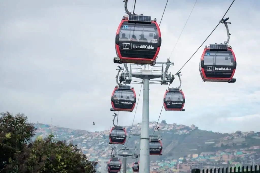 En tres semanas, Bogotá lanza licitación para segunda línea del Metro La alcaldesa Claudia López quiere contratar tercera línea de cable, su último proyecto para Bogotá.
