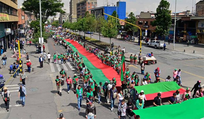 Así arrancó la marcha en Bogotá para llegar a la Plaza de Bolívar.