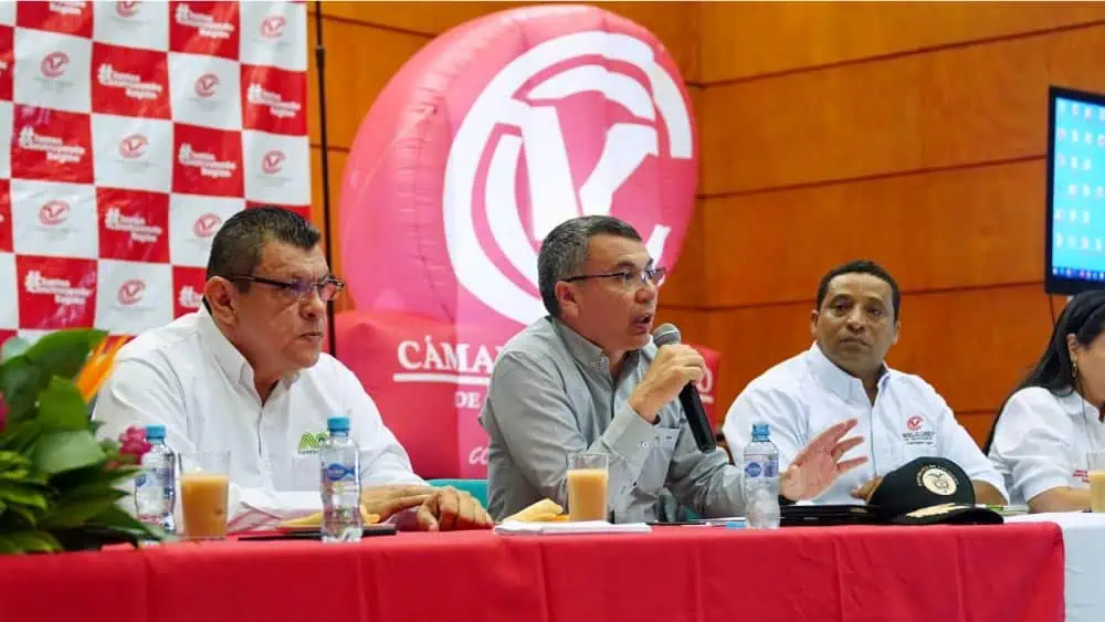 La vía al Llano permitirá paso de vehículos de carga y particulares durante 24 horas La vía al Llano permitirá paso de vehículos de carga y particulares durante 24 horas