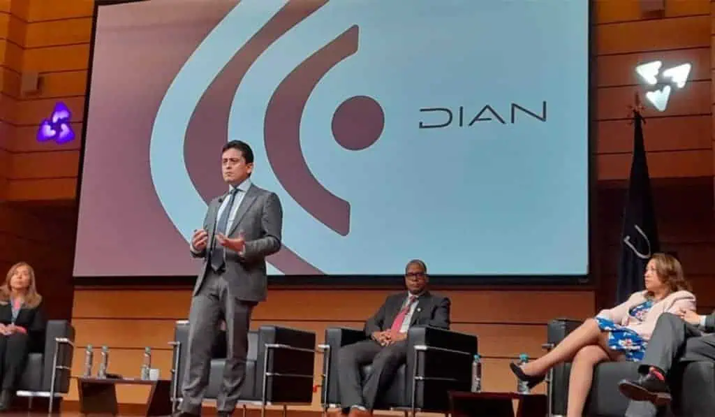 ¿Le interesa trabajar en la DIAN? Habrá nueva convocatoria, conozca los sueldos Brecha tributaria de la DIAN.