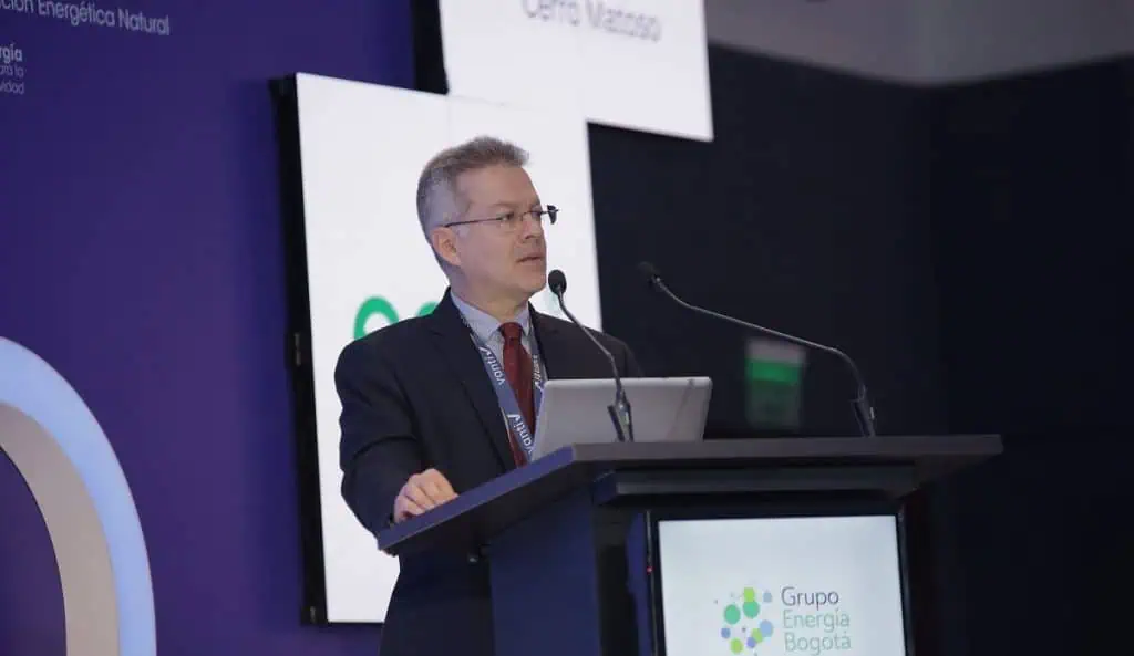 CREG lanzará programa para proteger a consumidores en momento más crítico de El Niño CREG lanzará programa para proteger a consumidores en momento más crítico de El Niño