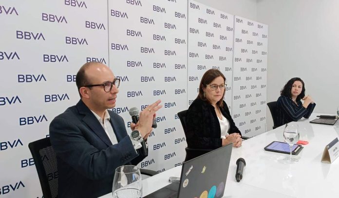 Mauricio Hernández, Juana Téllez y María Carolina Ramírez del BBVA Colombia