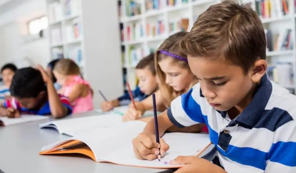 Sube el precio de la matrícula de colegios privados en Colombia: aumento será desde el 11,4 % Estos son los mejores colegios de Colombia para aprender inglés, según ranking 2026