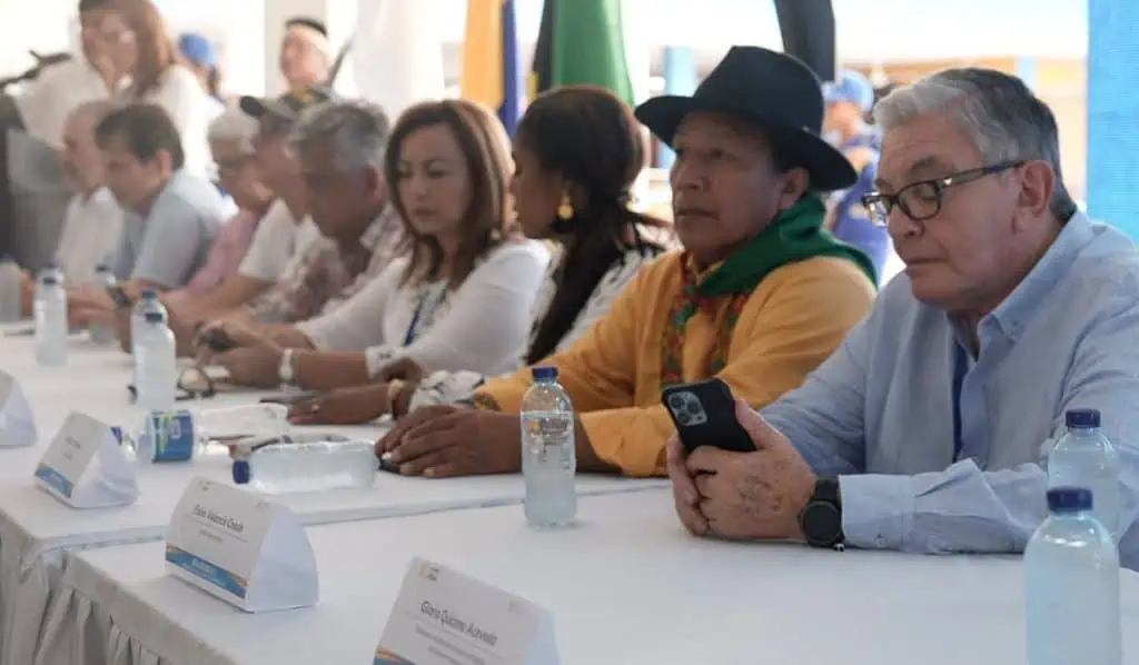 Disidencias de las FARC suspenden diálogos de paz con el Gobierno Diálogos de paz en Colombia