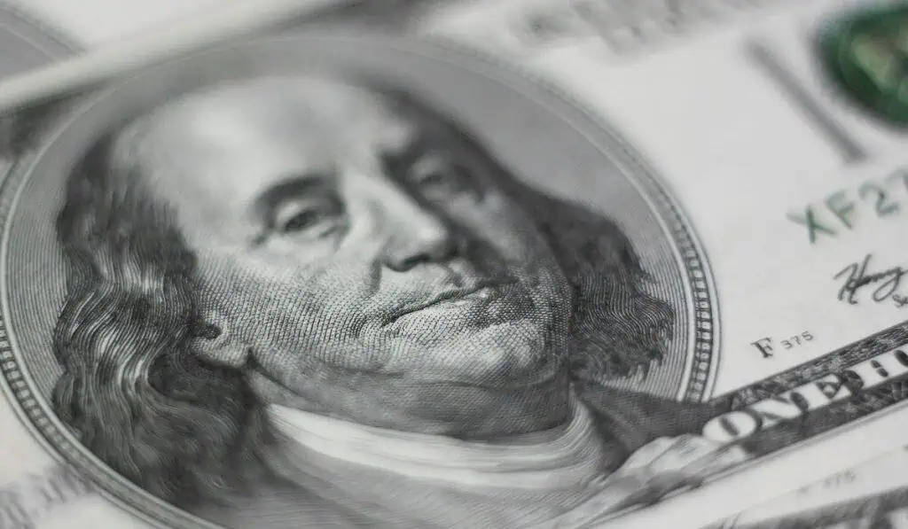 Dólar en Colombia: ¿Le seguirá pegando el precio del petróleo? Dólar en Colombia