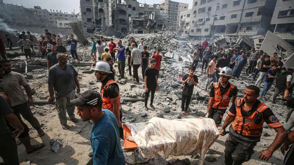 Por declaraciones contra Israel, 12 excancilleres critican al presidente Petro Guerra en Israel