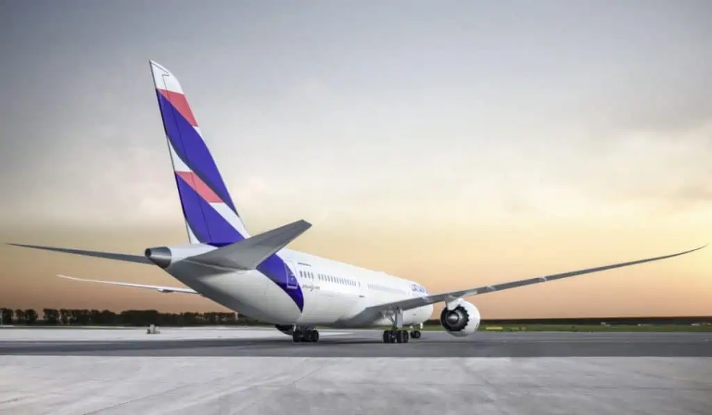 Latam lanza vuelo Bogotá – Madrid: competirá con Avianca, Air Europa e Iberia Latam Airlines