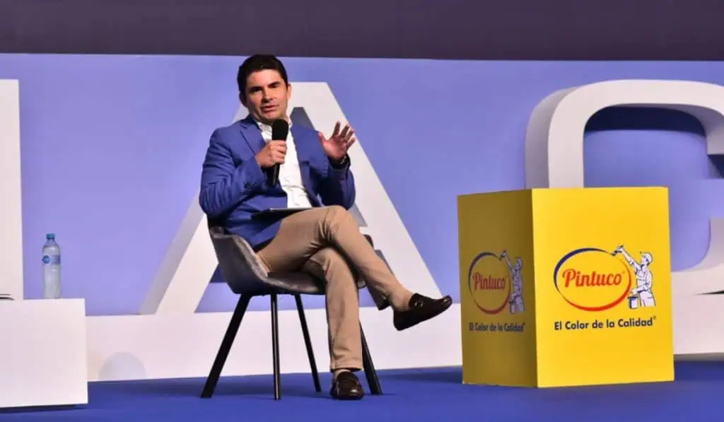 Constructores ya se demoran casi un año para sacar trámites de vivienda en Colombia Exministro de Vivienda, Luis Felipe Henao