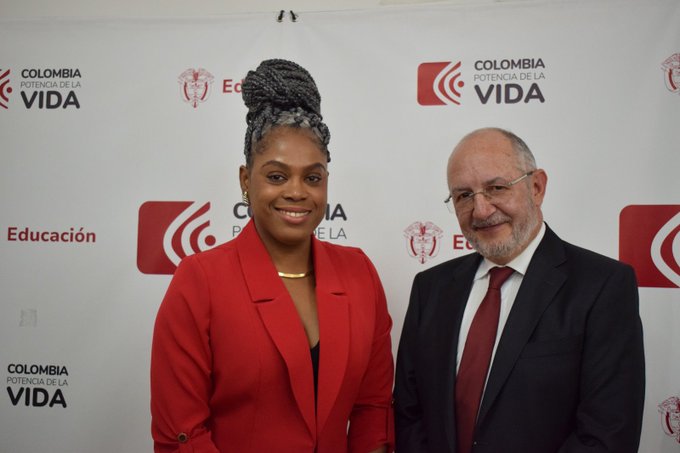 Ministra de Educación y viceministro de Educación Superios