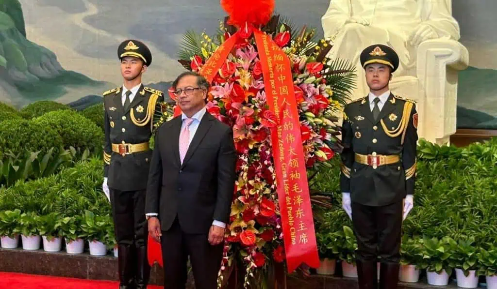 Petro desde China: Es viable cambiar primera línea del Metro de Bogotá; Gobierno quiere financiar 100 % del proyecto Presidente de Colombia Gustavo Petro