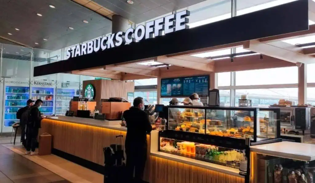 Ingresos de Starbucks crecieron en último trimestre de 2023, pero hubo impacto por guerra en Gaza Vacantes de Starbucks en Colombia.