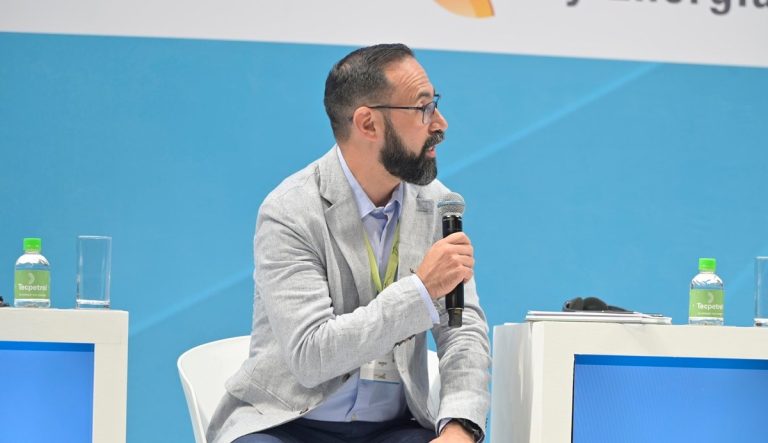 Después de retrasos, Colombia logra primeros 1,8 GW de energía renovable en operación