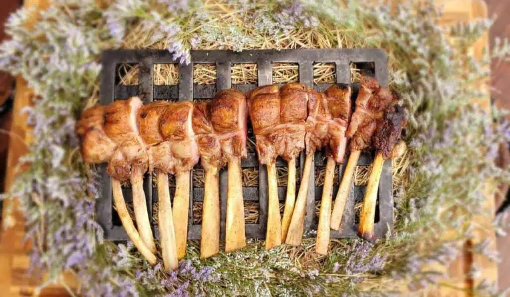 ¿Destinaría $821.000 para visitar un restaurante de Jorge Rausch en Bogotá? Rack de ternera, del menú de Criterion.