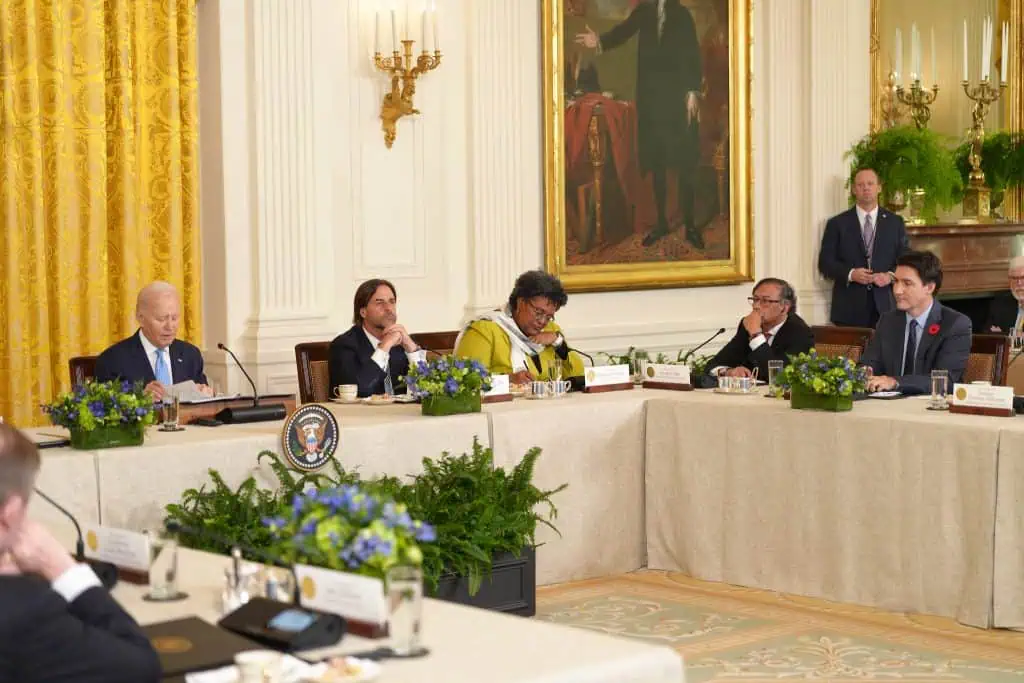 Petro propone que Estados Unidos invierta US$600.000 millones en América Latina Cumbre de Líderes de la Alianza para la Prosperidad Económica en las Américas (APEP),