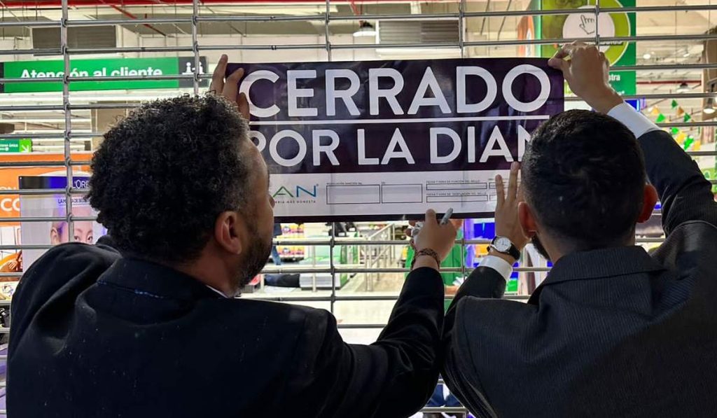 DIAN ordena el cierre de Jumbo
