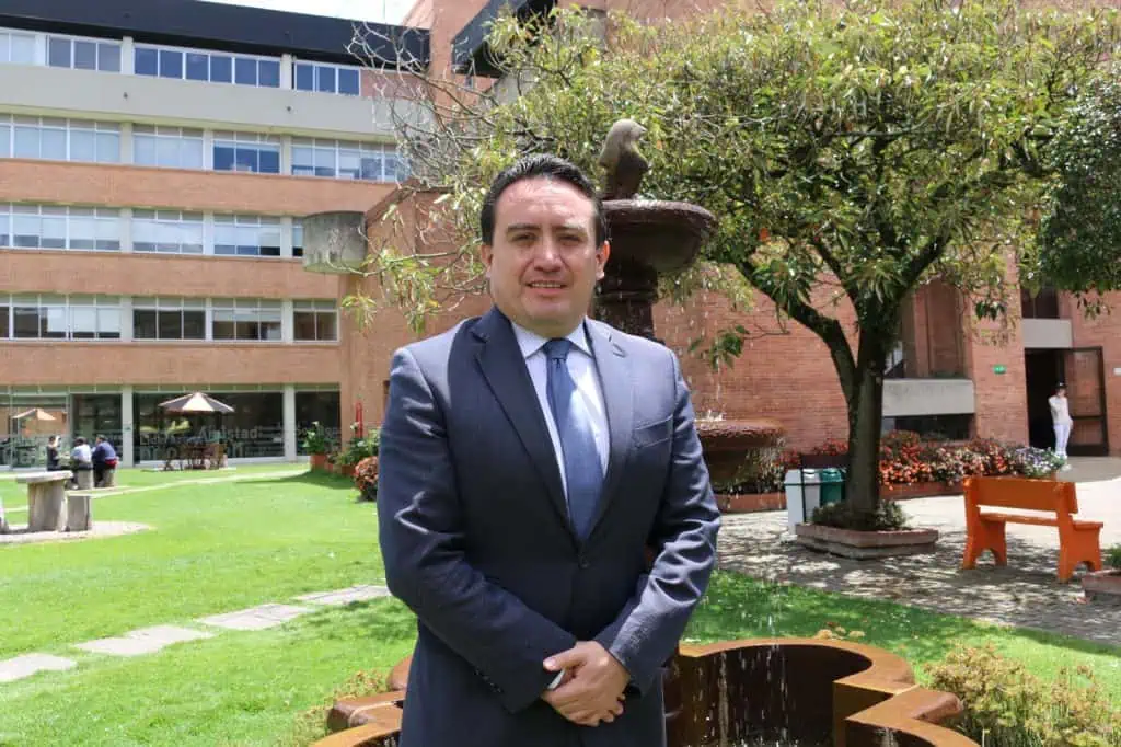 Claves para entender cómo la caída del PIB impacta el bolsillo de los colombianos Néstor Preciado, decano de la facultad de ciencias económicas y administrativas de la universidad de San Buenaventura, sede Bogotá