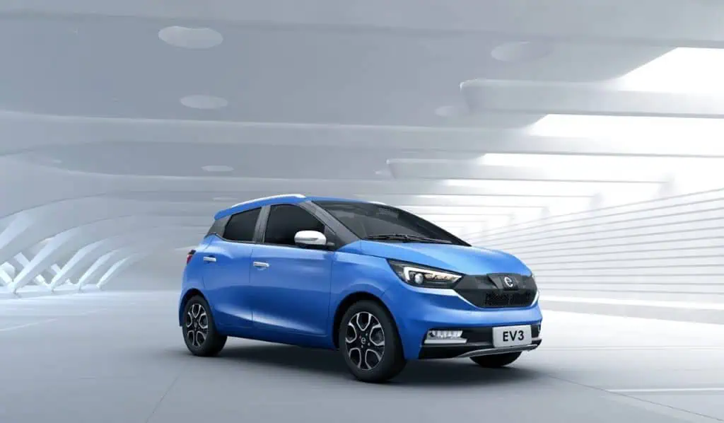 JMC presenta su nuevo portafolio de vehículos eléctricos en el Salón del Automóvil JMC presenta los ‘City Cars’ vehículos versátiles con capacidad para 4 pasajeros. Foto: JMC