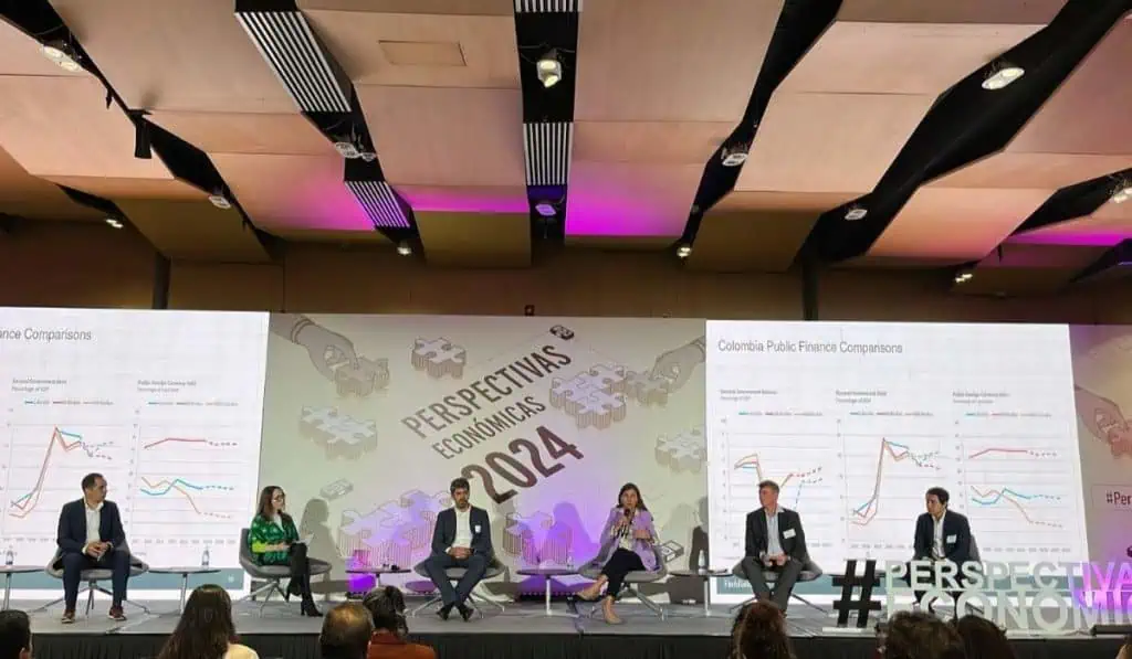 Calificadoras y analistas alertan por bajo crecimiento económico de Colombia Calificadoras sobre crecimiento económico de Colombia.