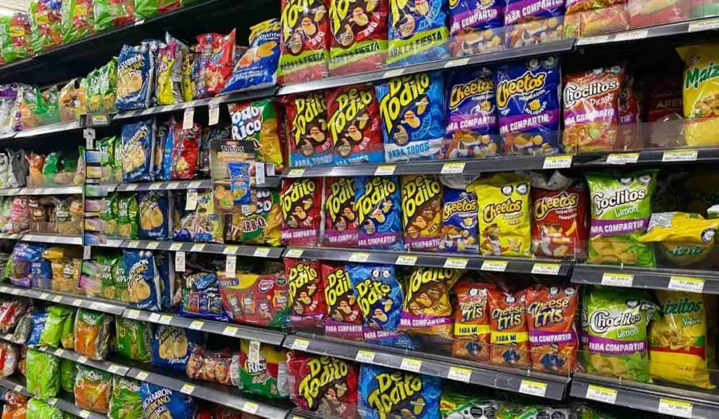¿Qué comidas van a seguir subiendo de precio por nuevos impuestos en Colombia? Tiendas de barrio en Colombia