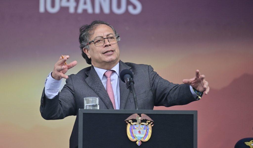 OCDE alerta riesgos si Colombia no cumple con la Regla Fiscal