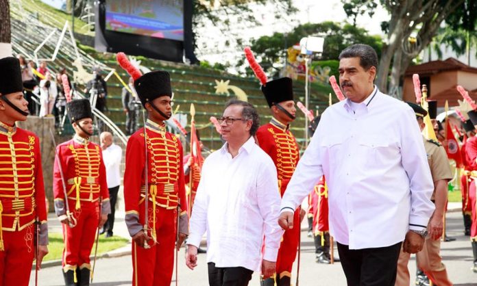 Gustavo Petro y Nicolás Maduro