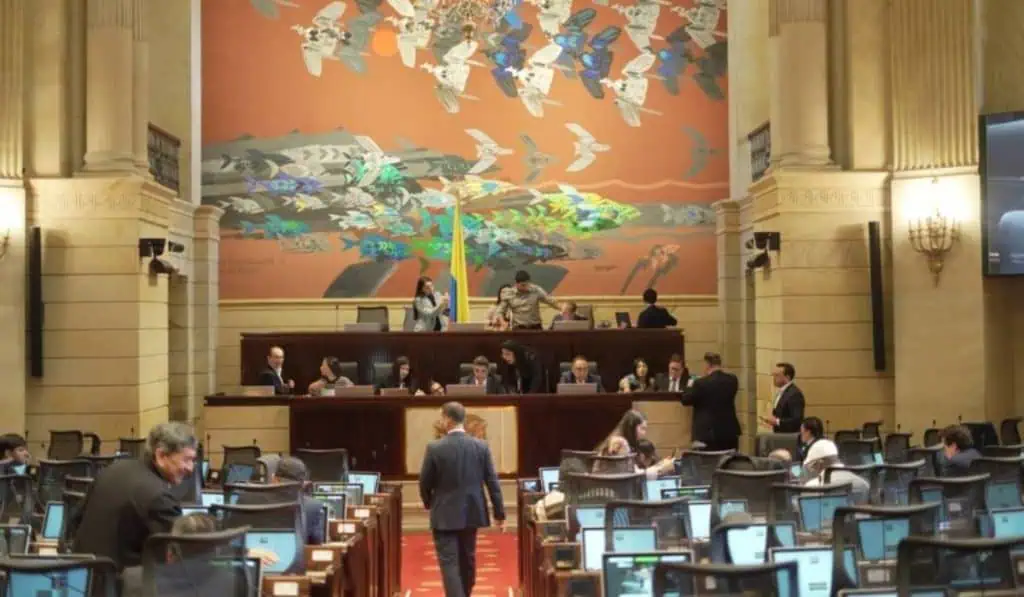 Por falta de quórum se levanta segundo debate de la reforma a la salud Reforma a la salud se debate en el Congreso.