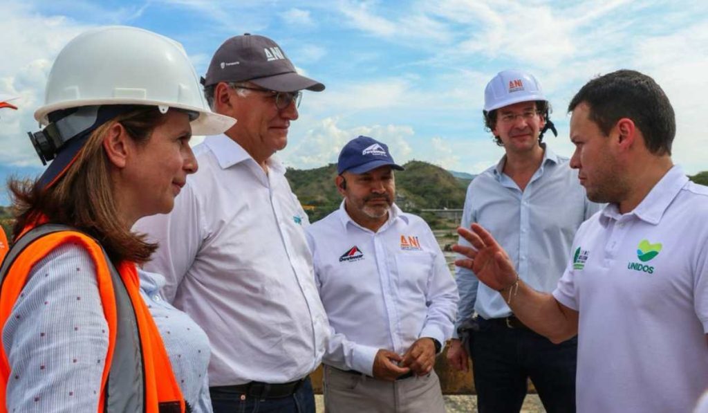 Reunión puente Tonusco en vía Medellín Urabá